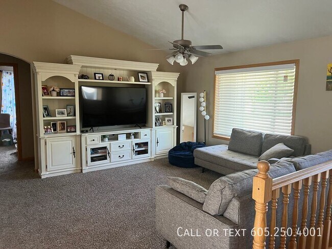 Building Photo - Spacious 5-Bedroom Gem with Open Concept &...