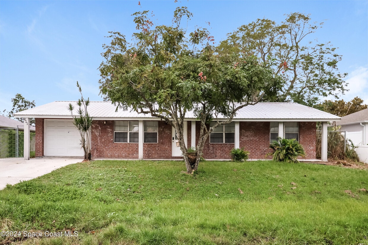 Foto principal - 822 Cody Ave