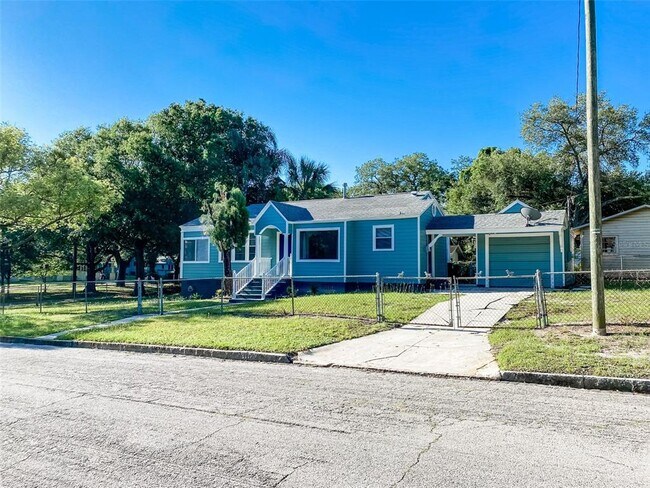 Building Photo - 800 W Frances Ave