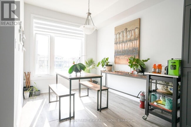 Photo du bâtiment - 314 Equestrian Way