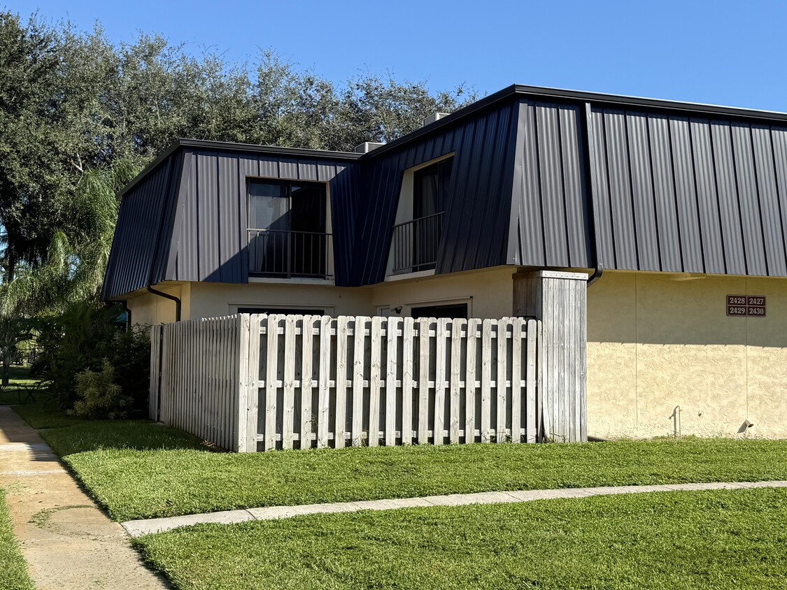 Primary Photo - 2429 Waterside Dr