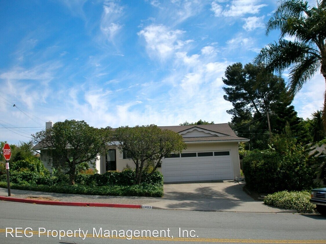 5 br, 3 bath House 1493 Southwood Drive House Rental in San Luis