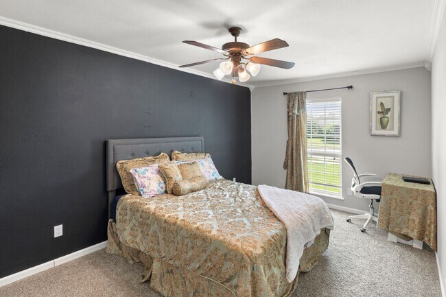 Foto del edificio - 6005 Blair Oaks Dr