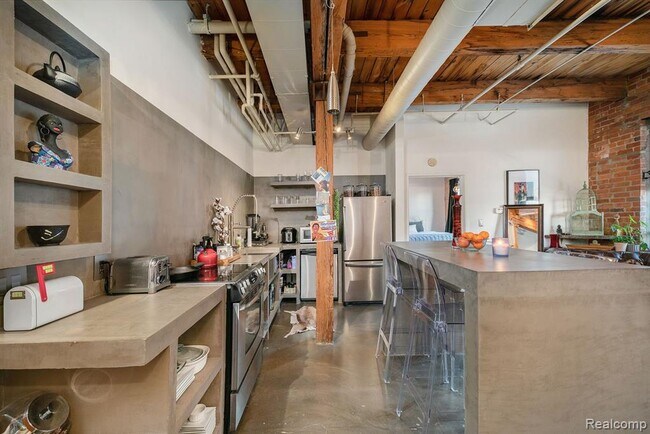 Foto del edificio - 6533 E Jefferson Ave