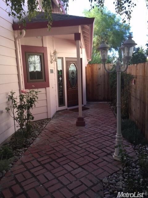Building Photo - 1538 Owens Valley Dr