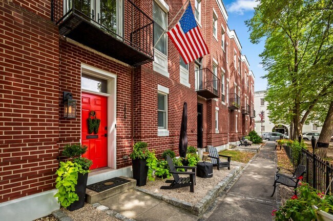 Foto del edificio - 1824 Thames St