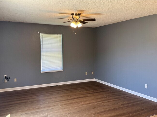 Foto del edificio - 1114 A Mockingbird Ln