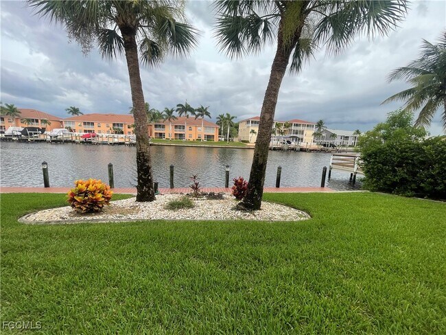 Foto del edificio - 4525 Country Club Blvd
