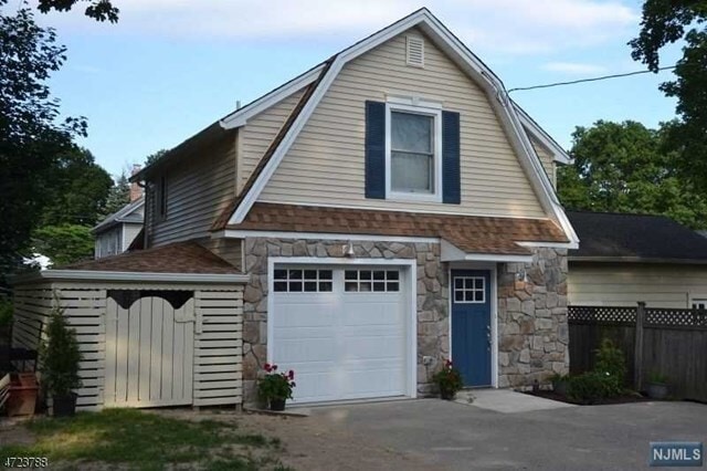 Primary Photo - 113 Wootton St