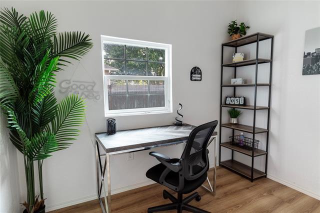 Foto del edificio - 800 E Alexander Ln