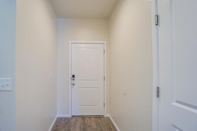 Building Photo - BEAUTIFUL FOUR BEDROOM HOME IN RIDGEFIELD