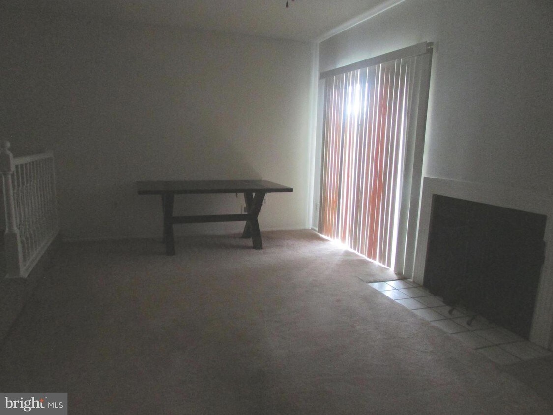 Primary Photo - 141 Auckland Dr