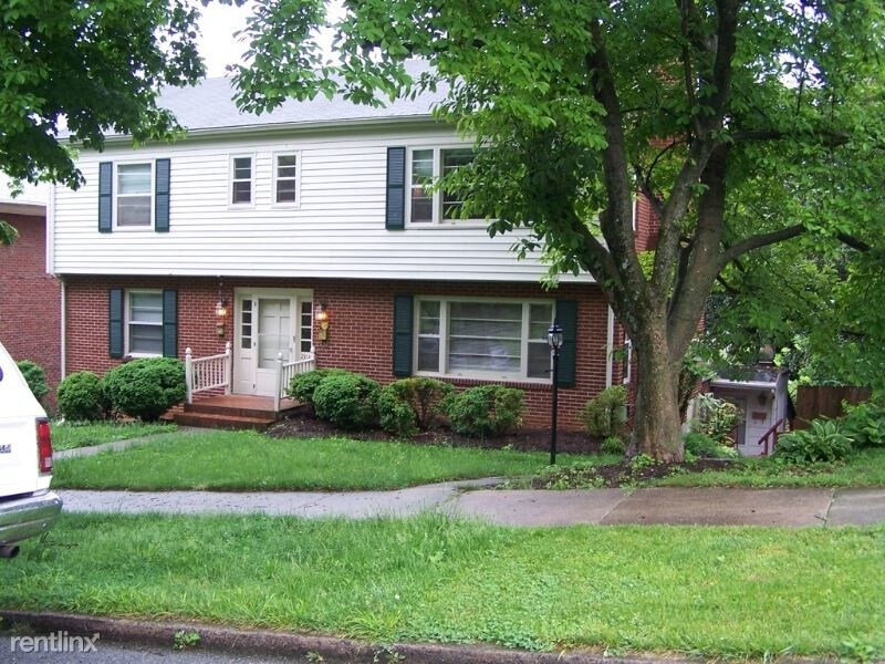 Primary Photo - 2 br, 1 bath Apartment - 2314 Wycliffe Ave SW