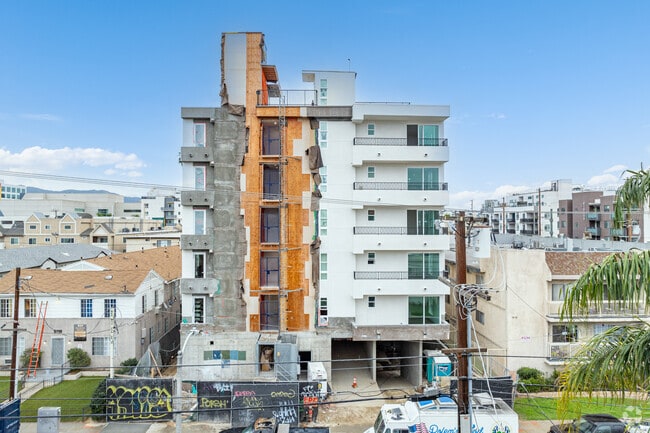 Building Photo - 5110 Bakman Ave