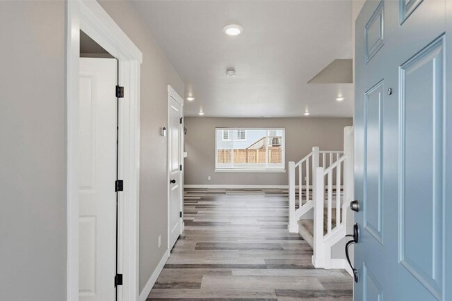 Building Photo - Spacious Newer Lacey Home | 3-Bed Home with A/C, Gas Fireplace, Bonus Loft & Fully Fenced Backyard!