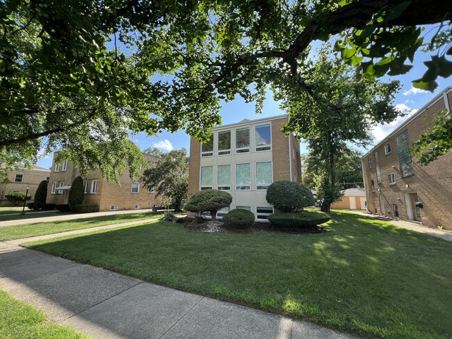 Building Photo - 3014 Harlem Ave