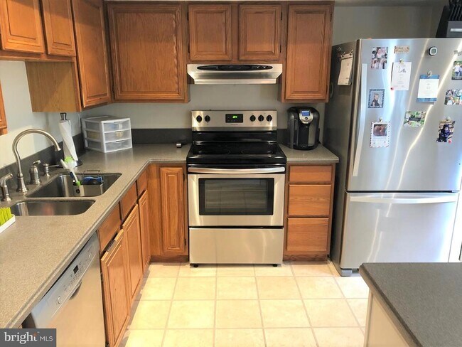 Foto del edificio - 14140 Honey Hill Ct