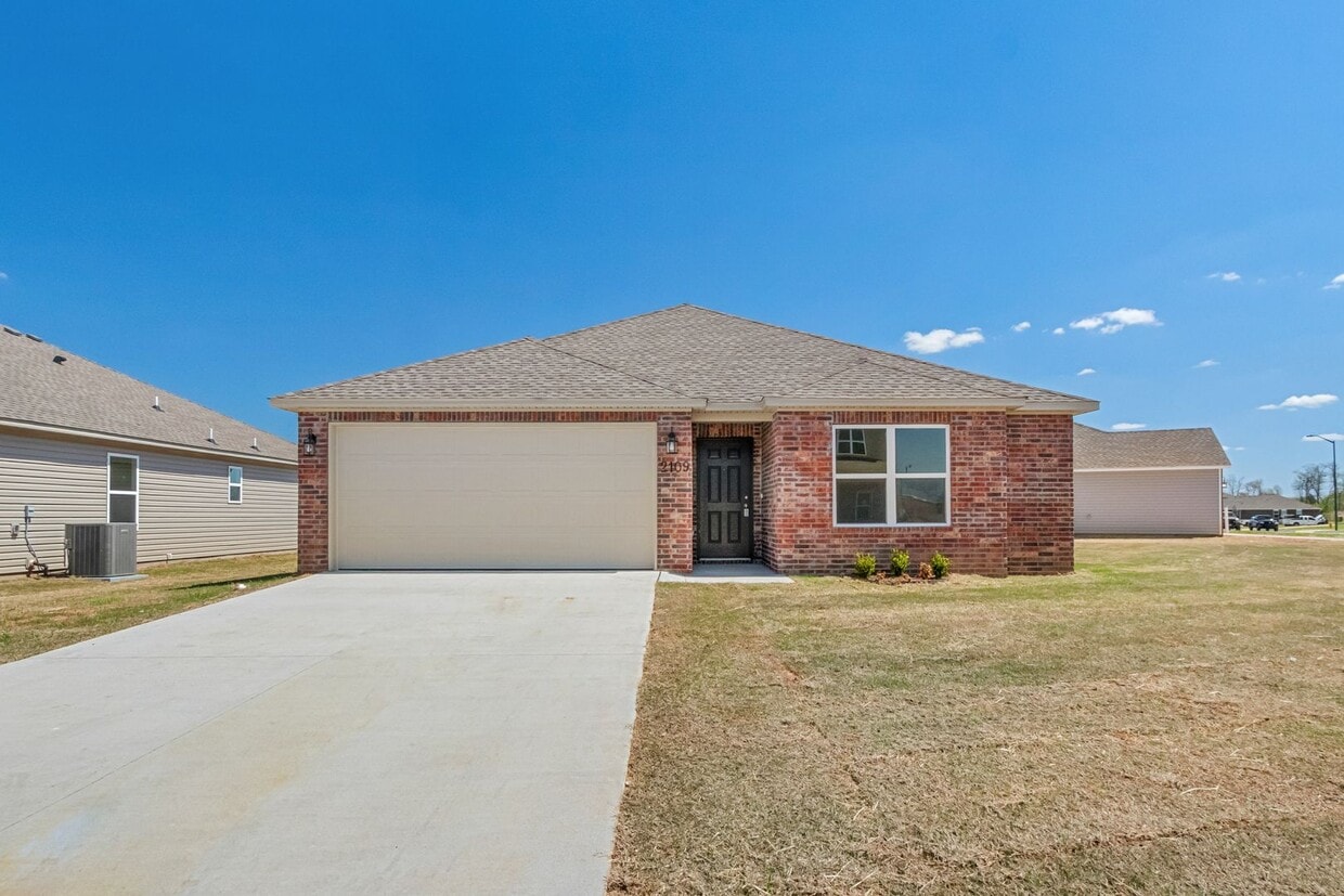 Primary Photo - Brand New 4 Bedroom Build in Siloam Springs!