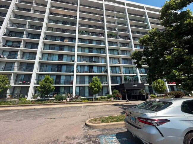Foto del edificio - 2005 S Finley Rd