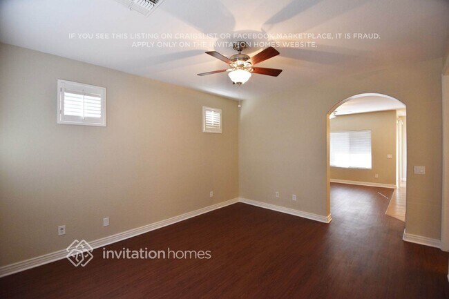 Foto del edificio - 254 S Aaron