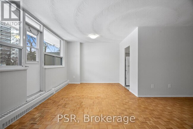 Building Photo - 105-105 Rowena Dr