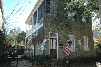 Building Photo - 257 Adams St