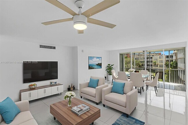 Foto del edificio - 1690 NE 191st St