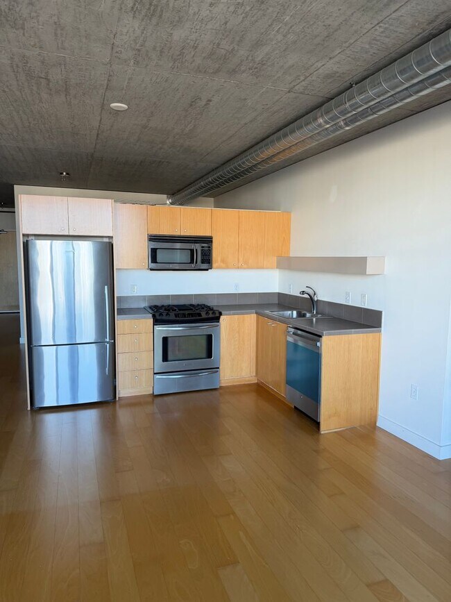 Building Photo - The Civic - 9th floor east facing studio w/parking/ most utilities/concierge/views