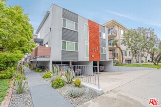Building Photo - 505 N Kenwood St