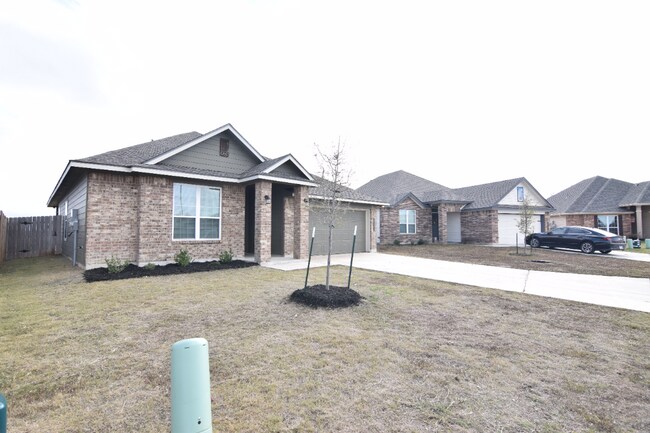 Building Photo - 2090 Dade Loop