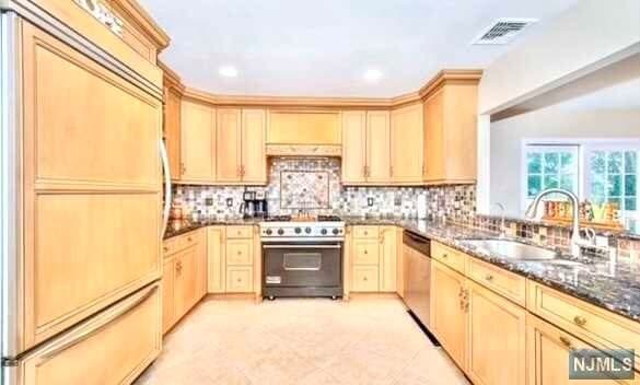 Building Photo - 31-10 Gentner Rd