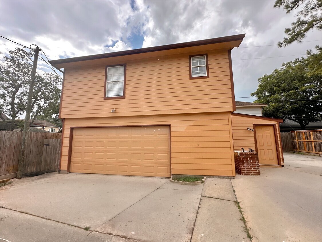 Foto principal - 11130 Hanning Ln