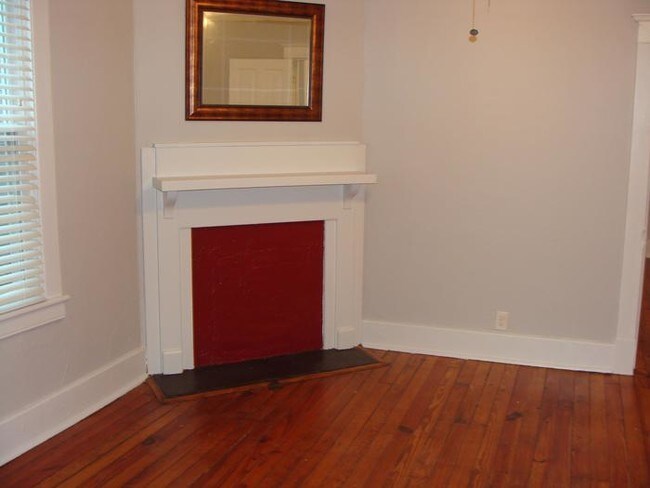 Building Photo - 530 E 35th St