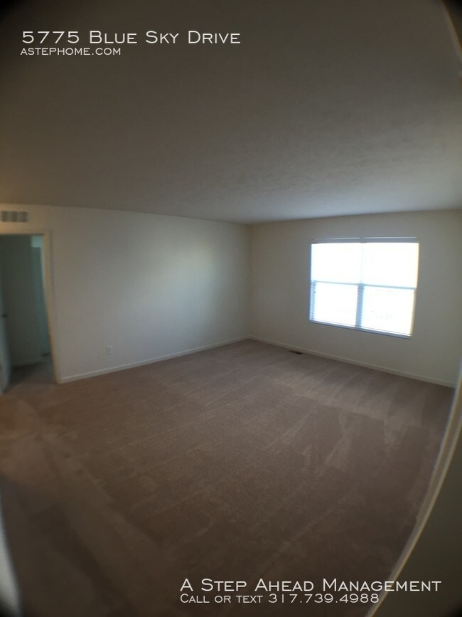 Building Photo - 5775 Blue Sky Dr
