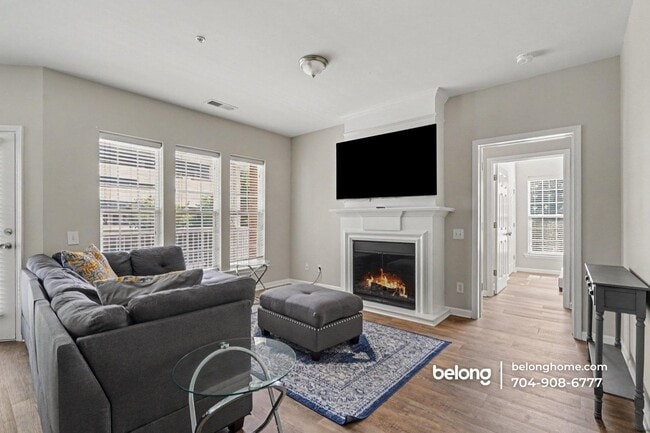 Building Photo - 14839 Santa Lucia Dr