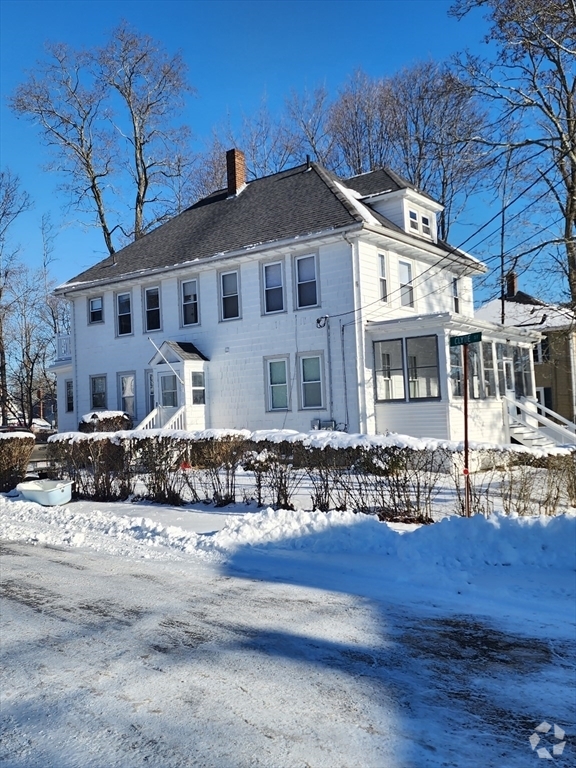 Building Photo - 48 Locust St