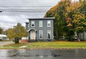 Building Photo - 1534 Capouse Ave
