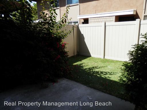 Fotografía del edificio - 13525 Village Dr