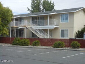 Building Photo - 366 Quail Wy