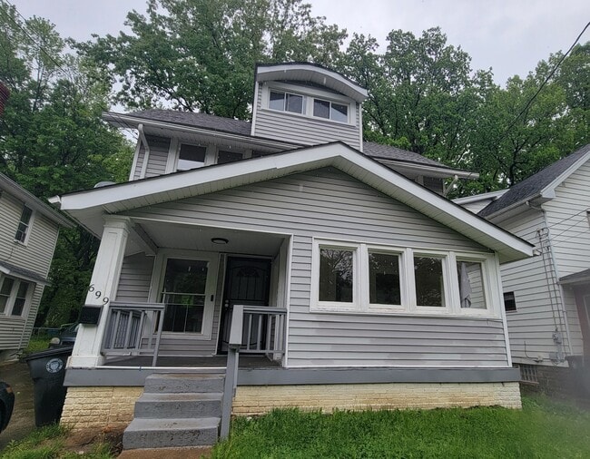 Building Photo - 699 Noble Ave