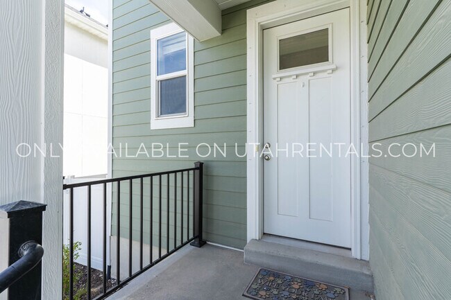 Building Photo - 4712 Rustic Ranch Way