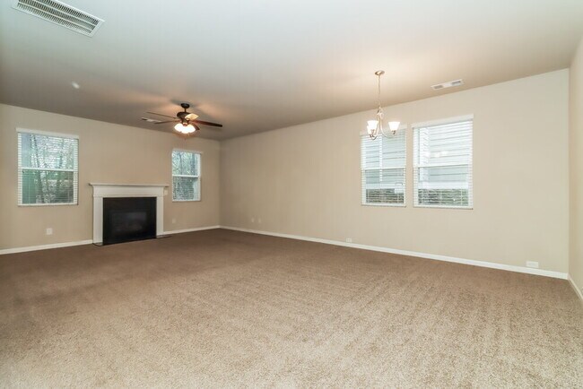 Foto del edificio - 618 Royal Crest Ct