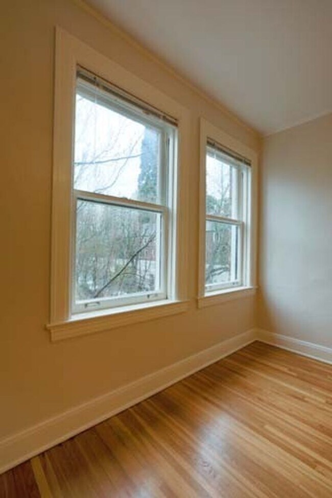 Interior Photo - NEVADA COURT APARTMENTS (MCM02)