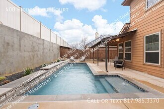 Building Photo - 400 Hidden Lake Ct