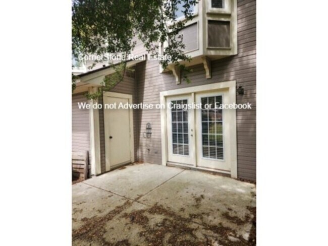 Foto del edificio - 726 Victorian Pl