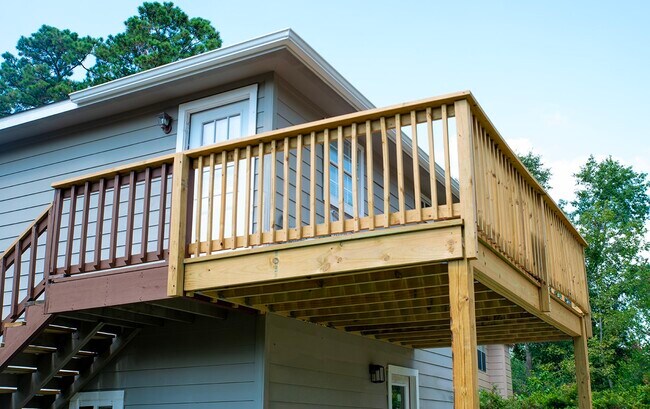 Foto del edificio - 605 Orangewood Dr