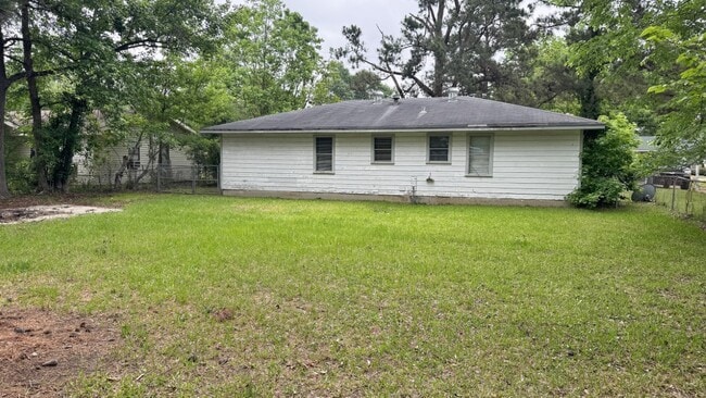 Building Photo - 102 Ridge Grove Dr