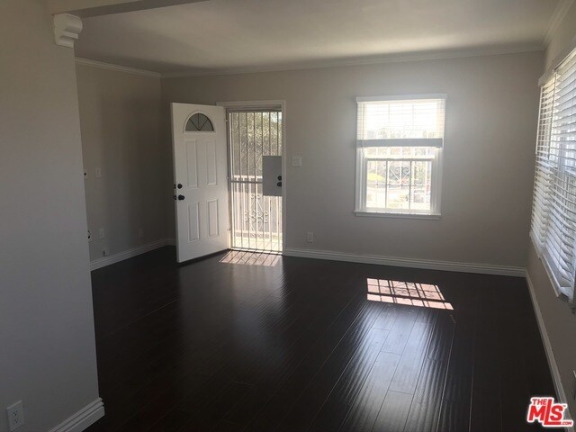 Building Photo - 8248 Crenshaw Dr