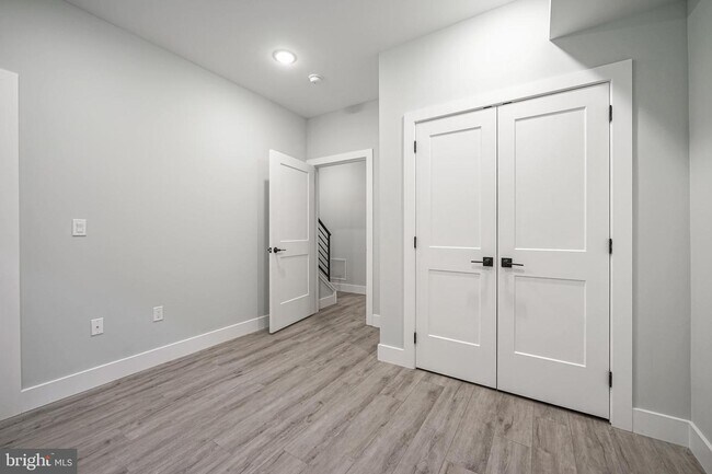 Building Photo - 845 N 15th St