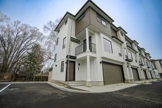 Building Photo - 4613 Iota St